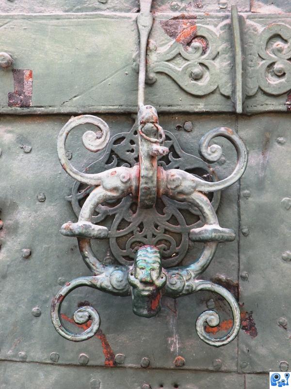 Door knocker